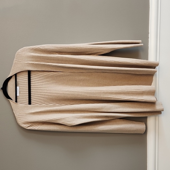 Calvin Klein Sweaters - Calvin Klein Camel colored ribbed cardigan